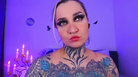 Ms. Sindel online show from October 26, 1:45 pm