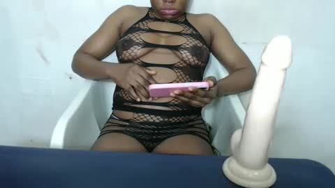 Snapshot of sinfulbicth chatting on September 13, 1:41 am sinfulbicth online show from September 13, 1:41 am