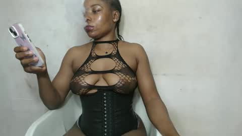 sinfulbicth online show from October 22, 9:16 pm