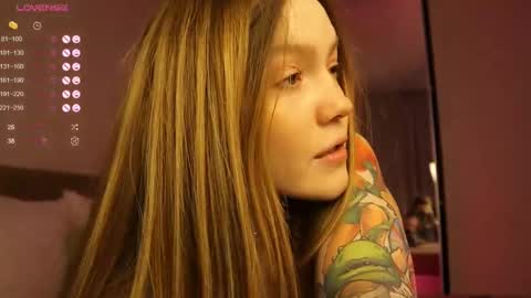 Snapshot of sinfulsmile_ chatting on March 9, 1:15 pm Ivy online show from March 9, 1:15 pm