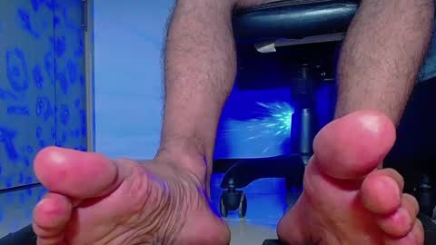 only foot                         worshipers here online show from September 23, 1:10 am