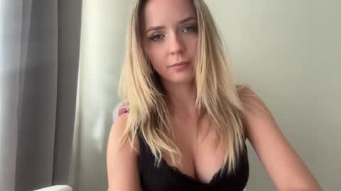 Sisi Bunny online show from July 21, 12:18 pm