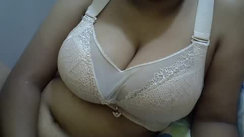 Snapshot of sisibrown97 chatting on March 8, 9:28 am brown online show from March 8, 9:28 am