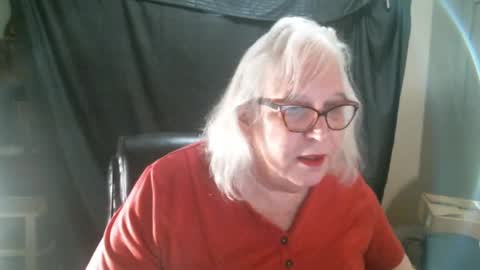 Snapshot of sissydianetx chatting on February 20, 12:41 am Sissy Diane online show from February 20, 12:41 am