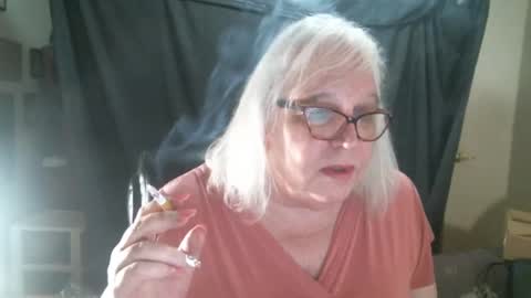 Snapshot of sissydianetx chatting on March 7, 12:37 am Sissy Diane online show from March 7, 12:37 am