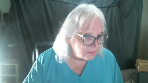 Snapshot of sissydianetx chatting on February 28, 12:32 am Sissy Diane online show from February 28, 12:32 am