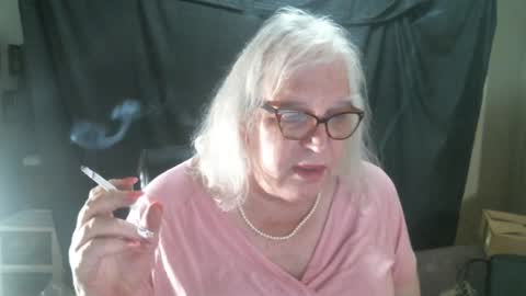 Snapshot of sissydianetx chatting on March 3, 12:26 am Sissy Diane online show from March 3, 12:26 am