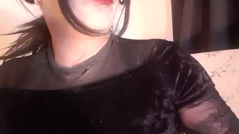 Upmydate online show from October 22, 6:20 pm