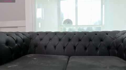 Elise online show from April 11, 11:36 am