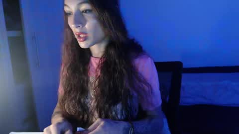 sitina online show from May 19, 11:45 pm
