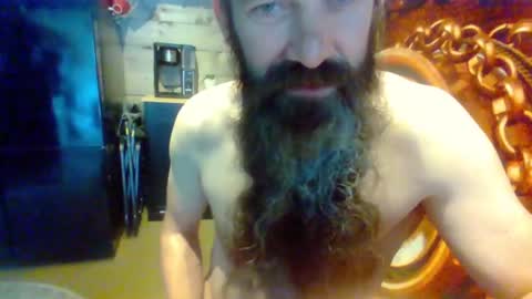 sitonmybeardxxx online show from July 18, 10:23 pm