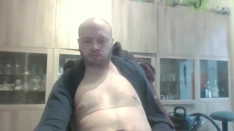 sixten113 online show from March 26, 8:08 am