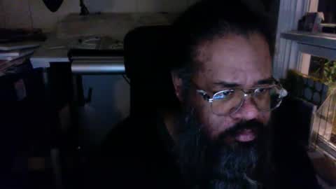 Snapshot of siyah_sakal chatting on December 7, 11:18 pm siyah_sakal online show from December 7, 11:18 pm