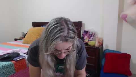 Snapshot of skarleth_king chatting on December 6, 2:22 pm Skarleth King online show from December 6, 2:22 pm