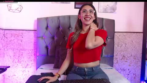 Snapshot of skarleth_xxxx chatting on December 17, 4:34 am Elizabeth online show from December 17, 4:34 am