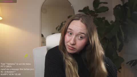 Snapshot of skarpio17 chatting on January 12, 3:17 am Im Scarlett ONLINE 5pm-10pm NYC time online show from January 12, 3:17 am