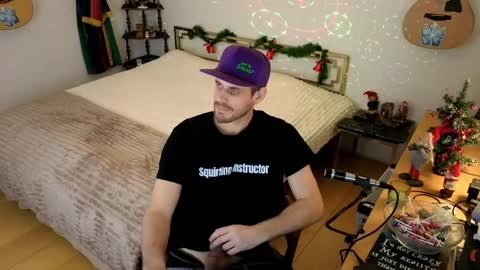 skatejocke online show from December 17, 5:19 pm