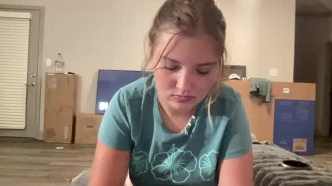 skiimaskabby online show from June 10, 1:27 am