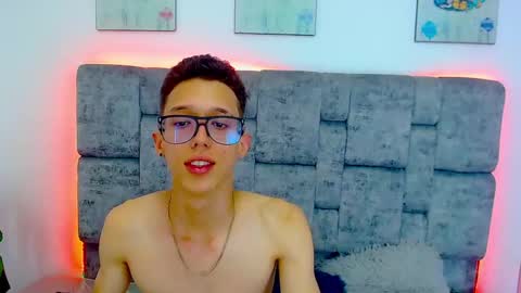 Snapshot of skinny_bigcock20 chatting on February 22, 11:13 pm skinny_bigcock20 online show from February 22, 11:13 pm