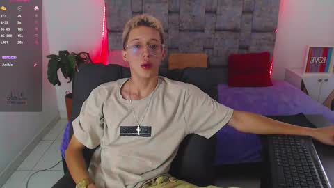 skinny_bigcock20 online show from November 20, 8:39 pm