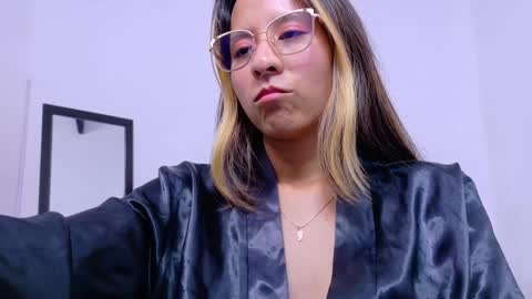 skinny_hottie18 online show from January 29, 4:52 pm