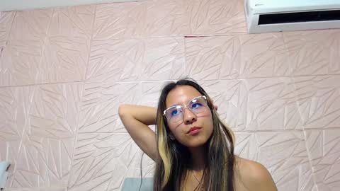skinny_hottie18 online show from January 29, 11:04 pm