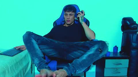 skinny marked online show from November 3, 2:23 am