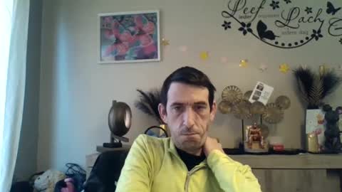 Snapshot of skinnybigcock2 chatting on February 14, 8:42 am SkinnyBigCock2 online show from February 14, 8:42 am