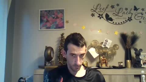 Snapshot of skinnybigcock2 chatting on December 4, 7:44 am SkinnyBigCock2 online show from December 4, 7:44 am