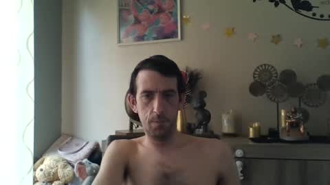 Snapshot of skinnybigcock2 chatting on February 27, 9:40 am SkinnyBigCock2 online show from February 27, 9:40 am