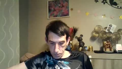 Snapshot of skinnybigcock2 chatting on February 16, 5:04 am SkinnyBigCock2 online show from February 16, 5:04 am
