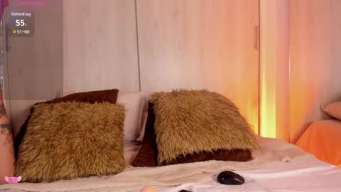 Mila online show from February 19, 7:05 pm