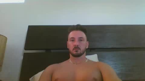 Snapshot of skinnyguylongdick1 chatting on March 9, 12:21 am skinnyguylongdick1 online show from March 9, 12:21 am
