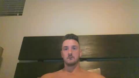 skinnyguylongdick1 online show from October 18, 1:54 am