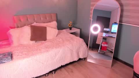 Hanna  online show from October 16, 3:28 am