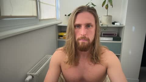 sky_guy25 online show from September 30, 8:25 am