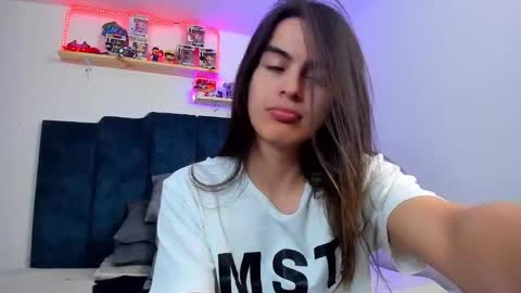 Snapshot of sky_liink chatting on January 19, 10:17 pm Santiago online show from January 19, 10:17 pm