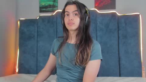 Snapshot of sky_liink chatting on October 24, 8:53 pm Santiago online show from October 24, 8:53 pm