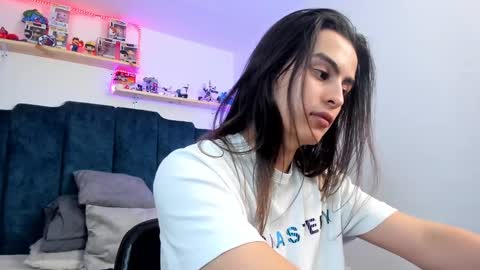 Snapshot of sky_liink chatting on January 21, 12:57 am Santiago online show from January 21, 12:57 am