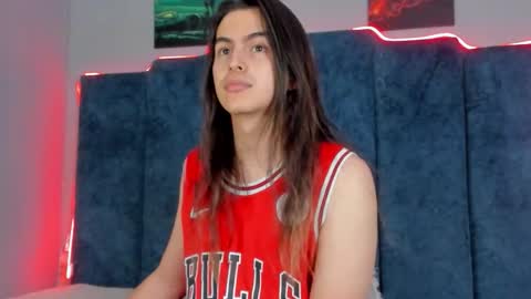 Snapshot of sky_liink chatting on October 31, 11:16 pm Santiago online show from October 31, 11:16 pm