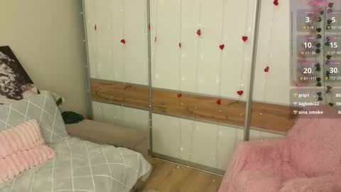 Melissa online show from March 15, 4:43 pm