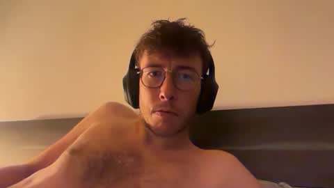 skyisthelimit1995 online show from May 30, 8:51 pm