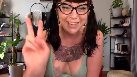 skylar bird online show from September 17, 7:50 pm