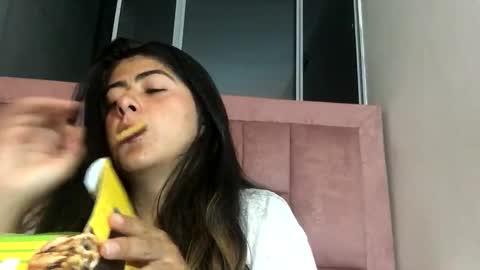 Skyler online show from April 21, 1:09 am