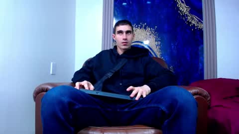 Skyler online show from April 18, 8:42 pm