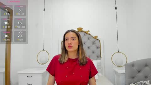 Skyler online show from April 13, 3:33 am