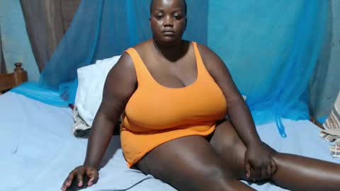 Snapshot of skylla07 chatting on February 24, 2:58 pm sheliah online show from February 24, 2:58 pm