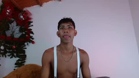 Snapshot of skyper_mgc chatting on January 16, 12:34 am Skryper online show from January 16, 12:34 am
