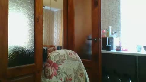 skyressie333 online show from July 5, 9:16 am