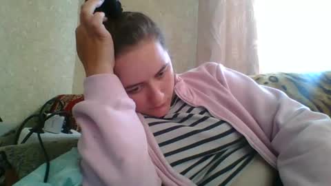 skyressie333 online show from June 17, 10:31 am